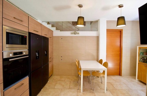 L'Escala Villa | Elegant Villa with Private Pool Near Montgó Beach