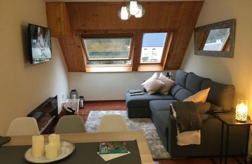 Canfranc-Estacion Apartment | Beautiful Duplex Apartment with Mountain Views & Child-Friendly