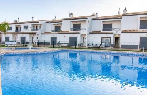 Mosqueira Villa | Magnólia AB House - Pool View, Private Garden & Garage