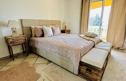 Saint-Saturnin-les-Avignon Villa | Idyllic Villa with Pool and Spa, Near Avignon for Hiking