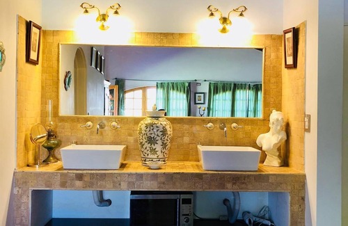 Yocsina House | Elegant Suite with Spa and Hot Tub near Villa Carlos Paz