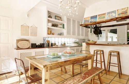 San Antonio Bay Villa | Relaxing Beachfront Villa with Pool and Spa Amenities