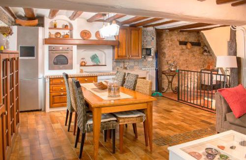 Unzue Ski Chalet | Exclusive Oceanfront Escape at Casa Rural Ezkonberri