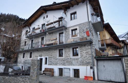 La Thuile Apartment | Charming La Thuile Tavernette: Pet-Friendly Getaway