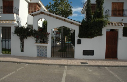 Torre de la Horadada Apartment | Family-Friendly Bungalow Near the Sea with Pool & Spa