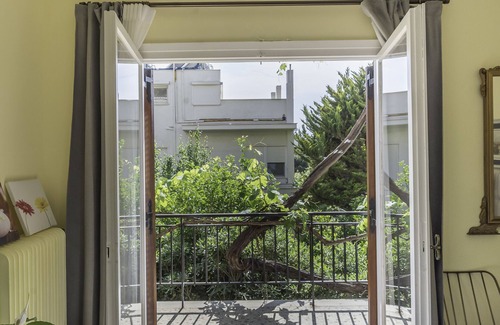 Voula Hotel | Welcoming Home in Athens Voula with Family-Friendly Amenities