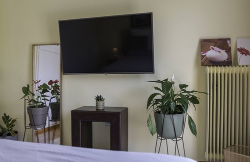 Voula Hotel | Welcoming Home in Athens Voula with Family-Friendly Amenities