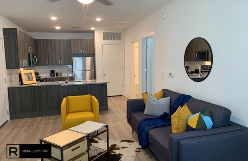 Chosewood Park Apartment | Elegant 1 BR Skylar Apartment with Breakfast & Family-Friendly