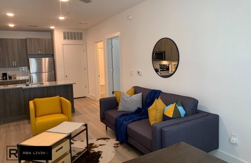 Chosewood Park Apartment | Elegant 1 BR Skylar Apartment with Breakfast & Family-Friendly