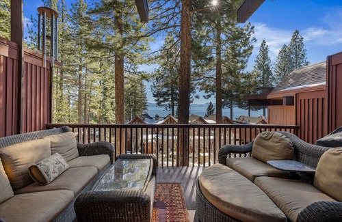 Incline Village Condo | Lakefront Escape: 2-Bedroom Complex with Spa & Kitchen