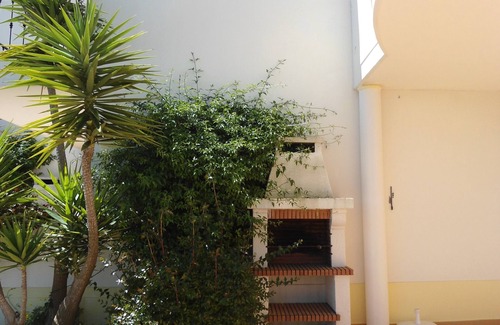 Meia Praia House | Beachfront 2 Bed Town House with Pool and Ocean Views