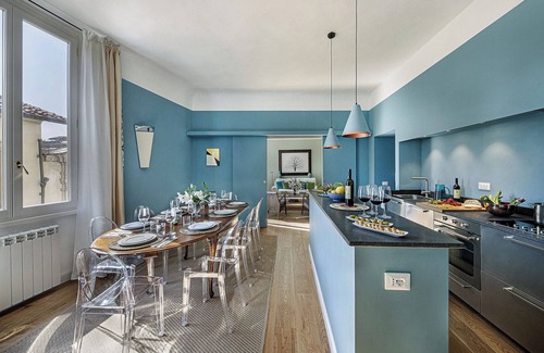 Santo Spirito Apartment | Elegant 3BD Designer Apartment in Prime Florence Location