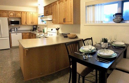 Revelstoke House | Magnificent 5 bedroom Downtown Home