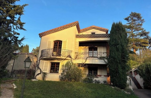 Le Grand Charran House | Magnificent 85m2 self-contained apartment