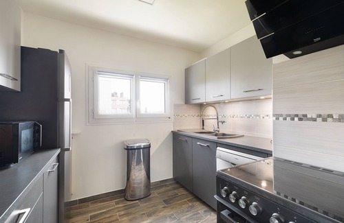 Neuilly-sur-Marne Apartment | Ideal Apartment Near Paris and Disneyland with Parking
