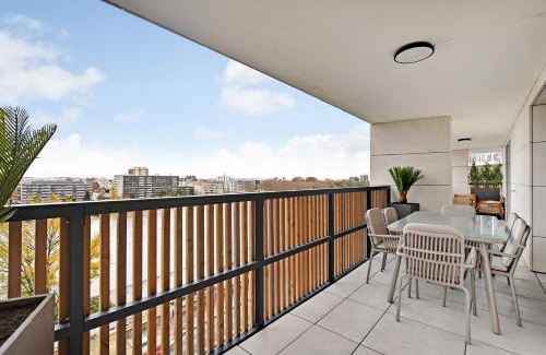 Clichy Apartment | Comfortable 3BR Apartment Near the Seine - Family Friendly