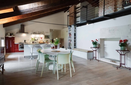 Vicenza Apartment | Elegant Villa Valmarana Apartment with Breakfast & Kitchen