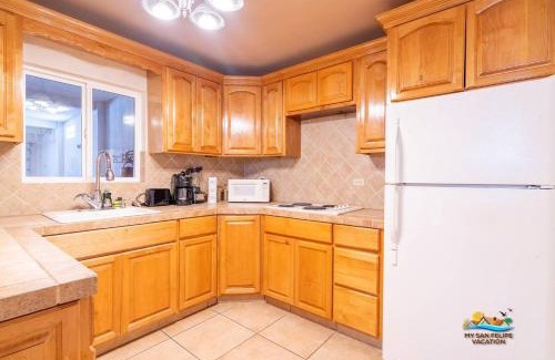 Villas de Las Palmas House | Scenic Beachside Condo with WiFi - Ideal for Families