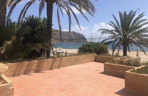 Aduanas Apartment | Beachfront Apartment with Ocean View in Bahía de Jávea