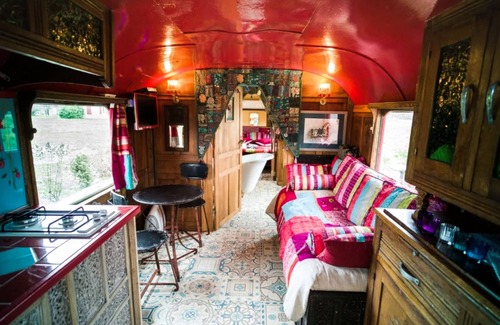 Mezos House | Enchanting Bohemian Caravan 1930 with Ocean View Amenities