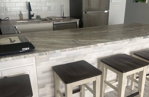 Stuart Condo | Ocean View Condo with Pool and Family-Friendly Amenities