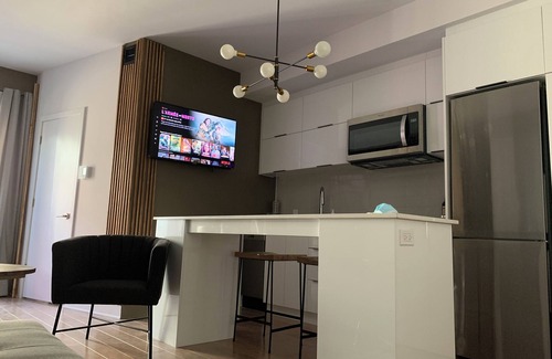 Milton Park Condo | Magnificent condo in downtown with parking - 5 mins to Metro