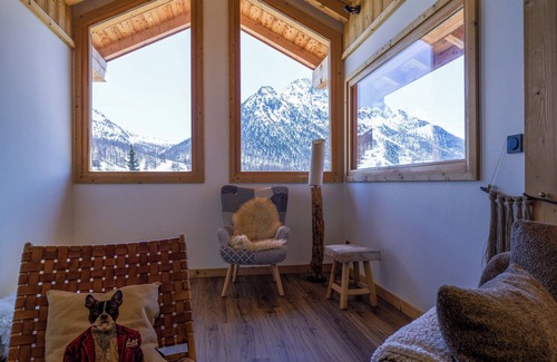 Montgenevre Ski Chalet | Magnificent family chalet with panoramic views