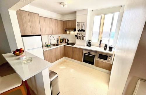 El Medano Apartment | Beautiful Renovated Apartment with Ocean View & Pool