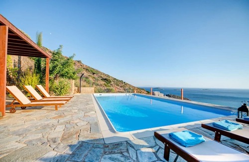 Gavrio Villa | Experience Villa Aggelikes: Oceanfront Retreat with Pool