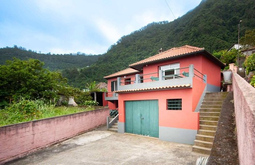 Arco de Sao Jorge House | Beautiful House with Ocean View in Northern Madeira