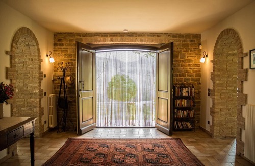 Arcevia Villa | Exquisite Villa with Private Pool & Ocean Views - Rated 9.8