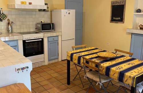 Bagnols-sur-Ceze Other | Enchanting Mas Provençal with Private Pool Near Avignon