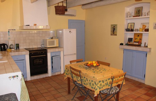 Bagnols-sur-Ceze Other | Enchanting Mas Provençal with Private Pool Near Avignon
