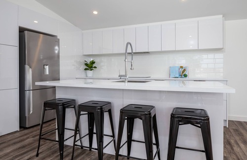 Malua Bay House | Unforgettable Malua Views Steps from the Beach