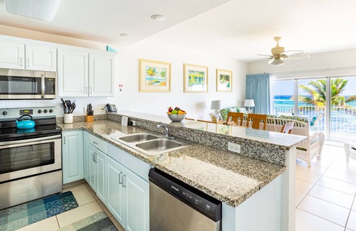 Colliers Bay Condo | Beachfront Condo at Castaways Cove with Ocean Views