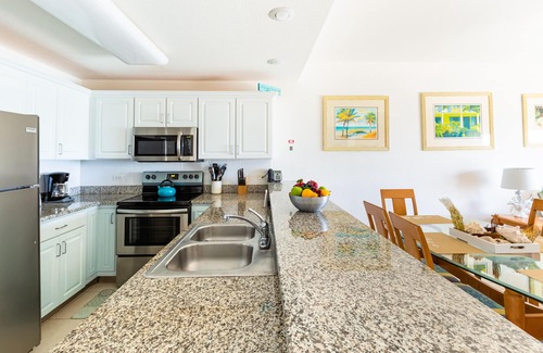 Colliers Bay Condo | Beachfront Condo at Castaways Cove with Ocean Views