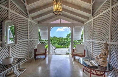 Ivy House | Magnificent Plantation house overlooking the sea