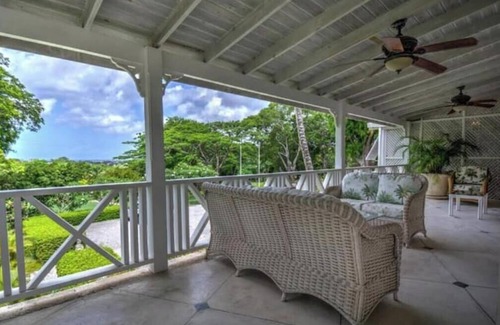 Ivy House | Magnificent Plantation house overlooking the sea