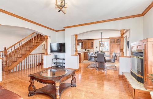 Becancour House | Idyllic Ranch Estate with Spa & Game Room Near Trois-Rivières