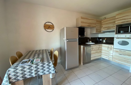 La Madrague Apartment | Idyllic Studio with Sea View, Pool and Family Amenities