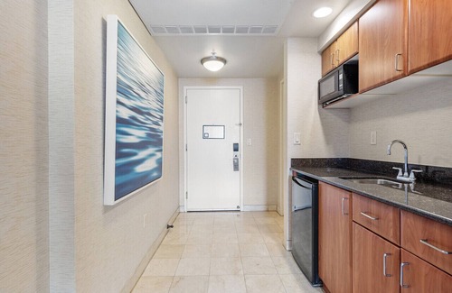 Sunny Isles Beach Hotel | Premier Beach Resort - Studio with City View & Spa Access