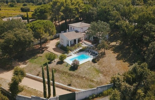 Pont-Saint-Esprit Villa | Idyllic Family Retreat with Private Pool and Ocean View