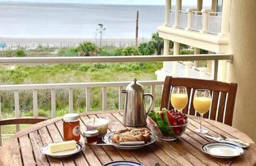 Daufuskie Island Villa | Unforgettable Balcony Views with Pool Access