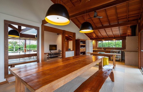Itaipava House | Scenic House in Itaipava with Pool and Hot Tub Retreat