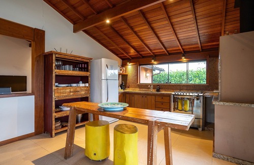 Itaipava House | Scenic House in Itaipava with Pool and Hot Tub Retreat
