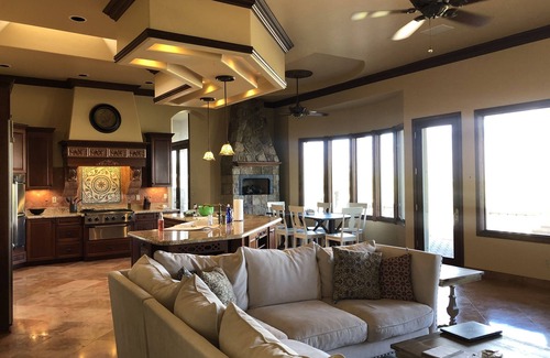 Canada Hills Estates House | Incredible Views and Amenities Await in Oro Valley!