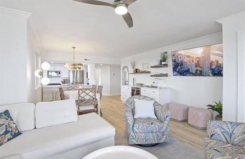 Park Shore Condo | Breathtaking Gulf Views & Pool Access - Guest Rated 10/10