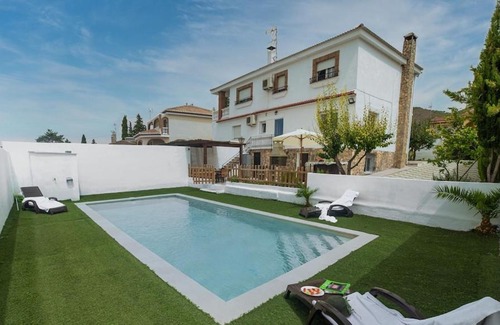 Padul Villa | Beautiful Villa with Private Pools & Garden in Padul
