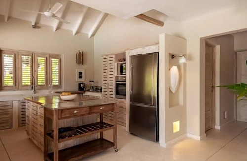 Las Terrenas Villa | Elegant Villa on Coson Beach with Private Bungalow Retreat