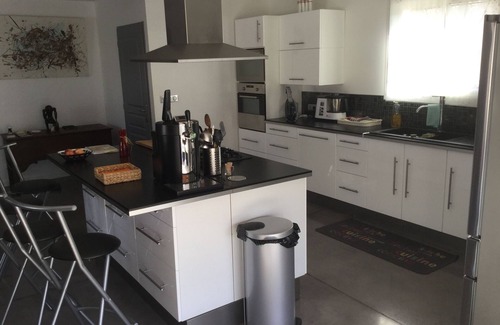 Vendres House | Indulgent Getaway at Villa "La Douceur de Vénus" Near Beach